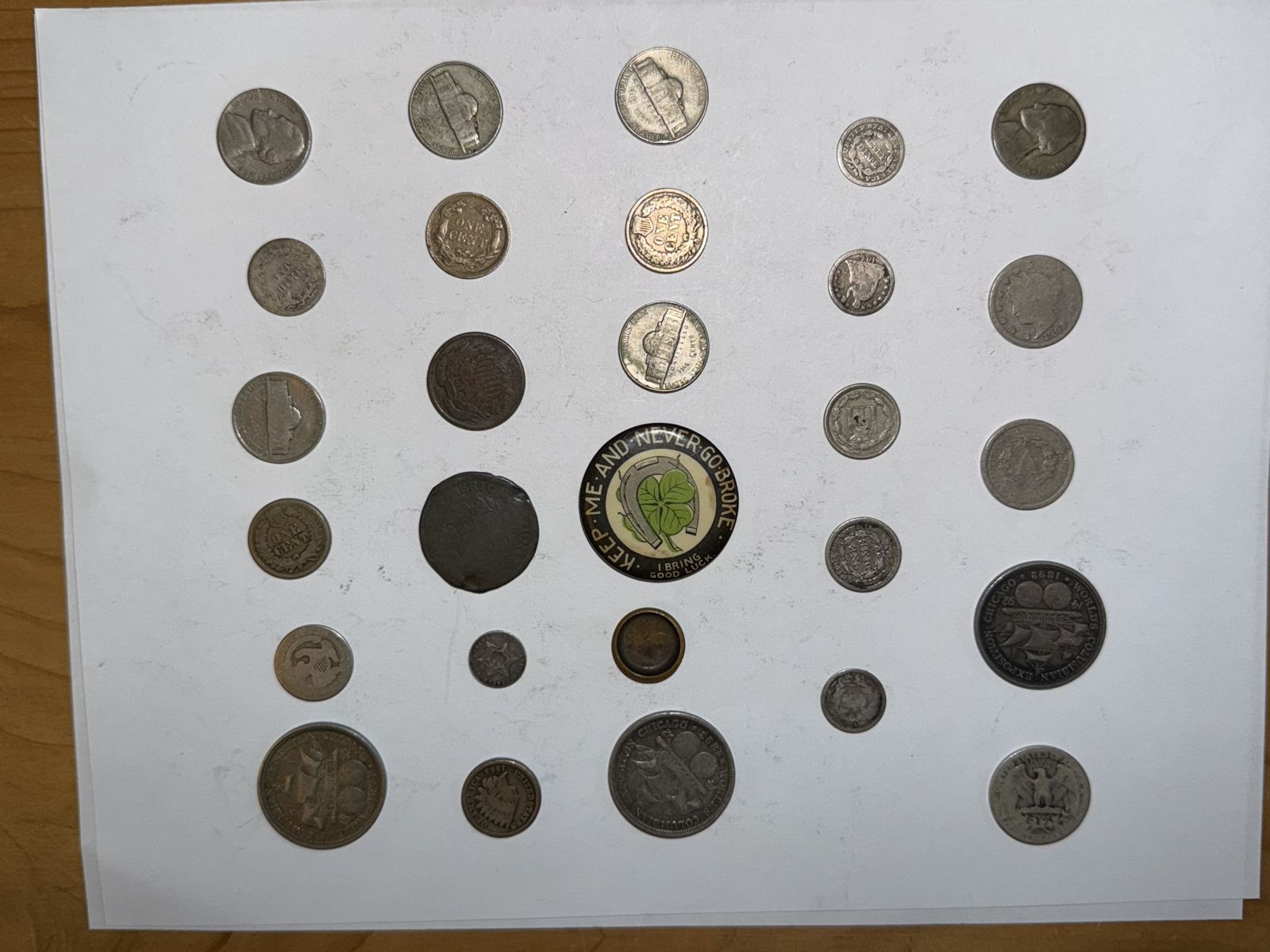 Tray of American coins and tokens